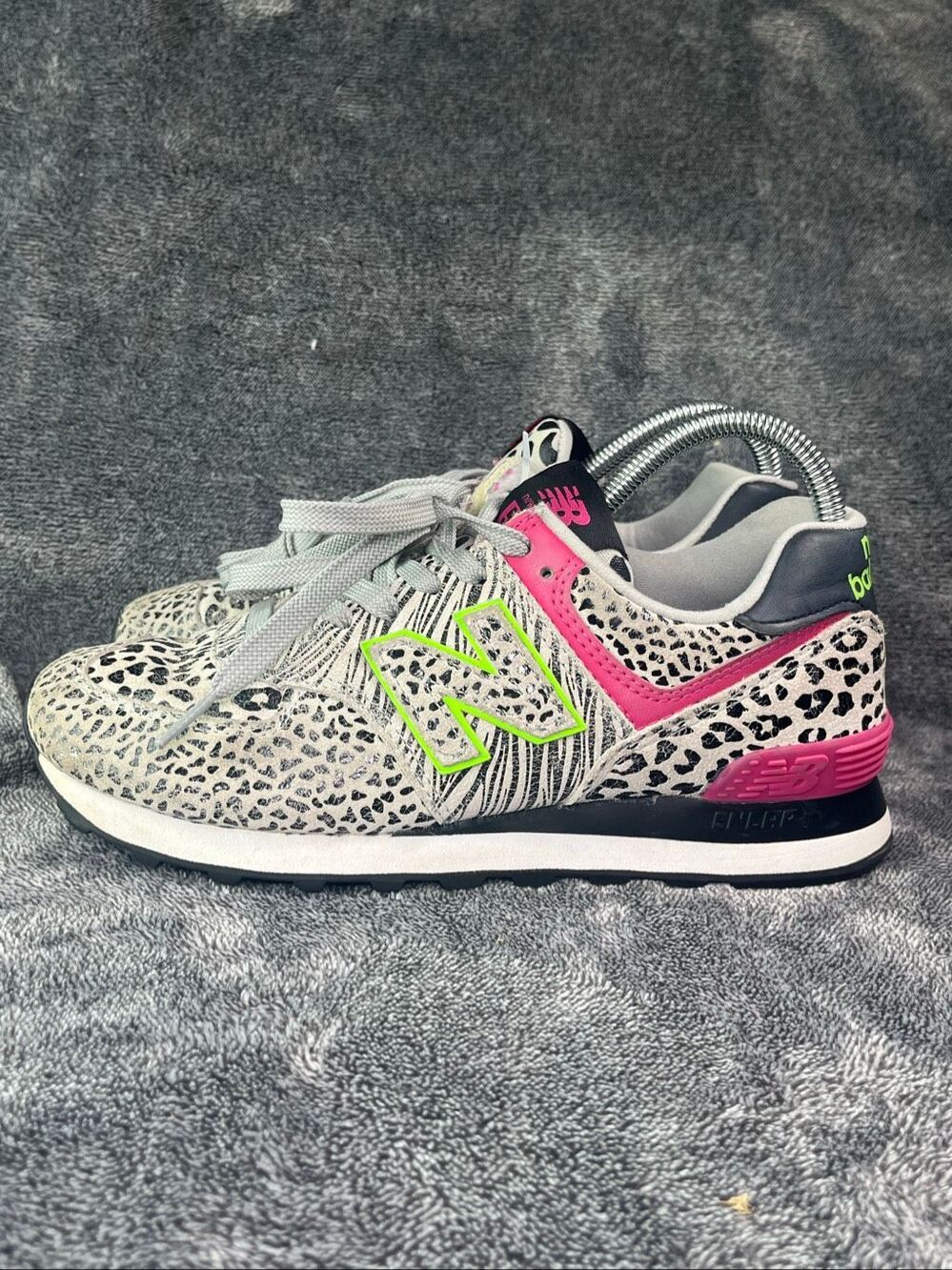 New Balance 574 Animal Print Cheetah Leopard Womens Size 7.5 Sneakers